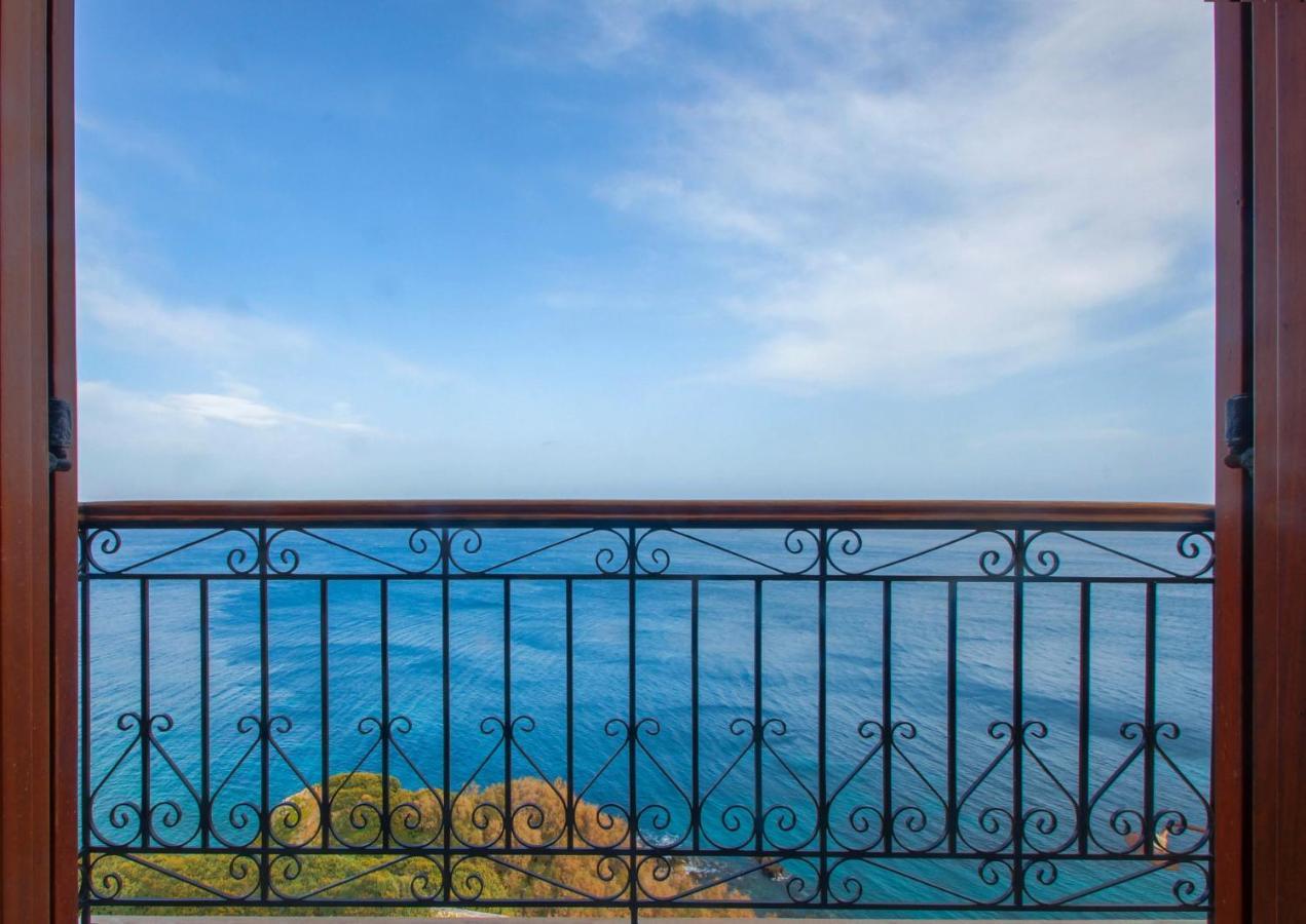 Hotel Arion Syros à Ermoúpoli Extérieur photo